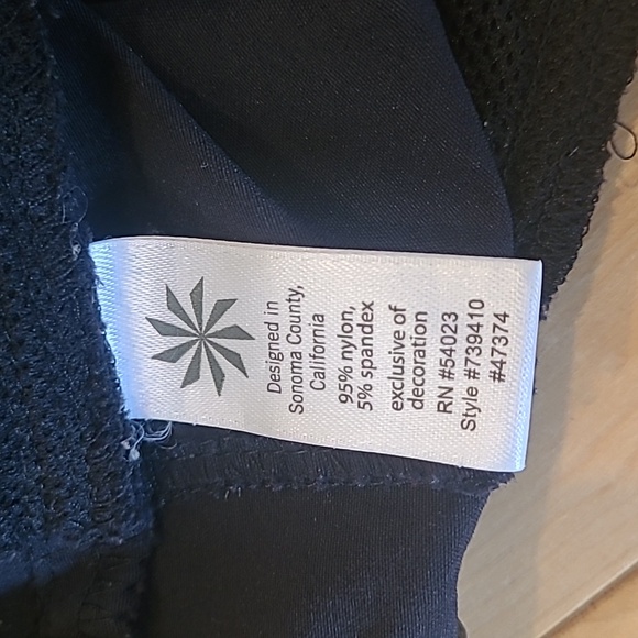 Athleta Dipper Shorts 9" Inseam - Picture 8 of 11